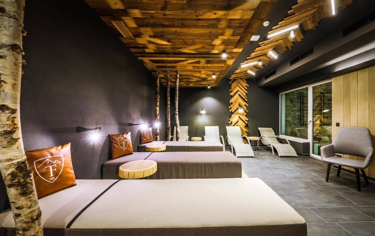 24 By Avenida - Mountain Hotel Kaprun Bagian luar foto