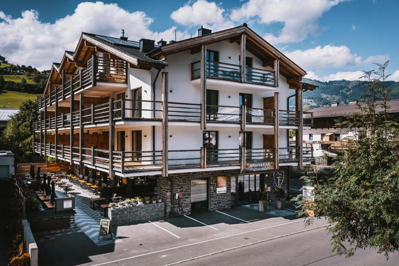 24 By Avenida - Mountain Hotel Kaprun Bagian luar foto