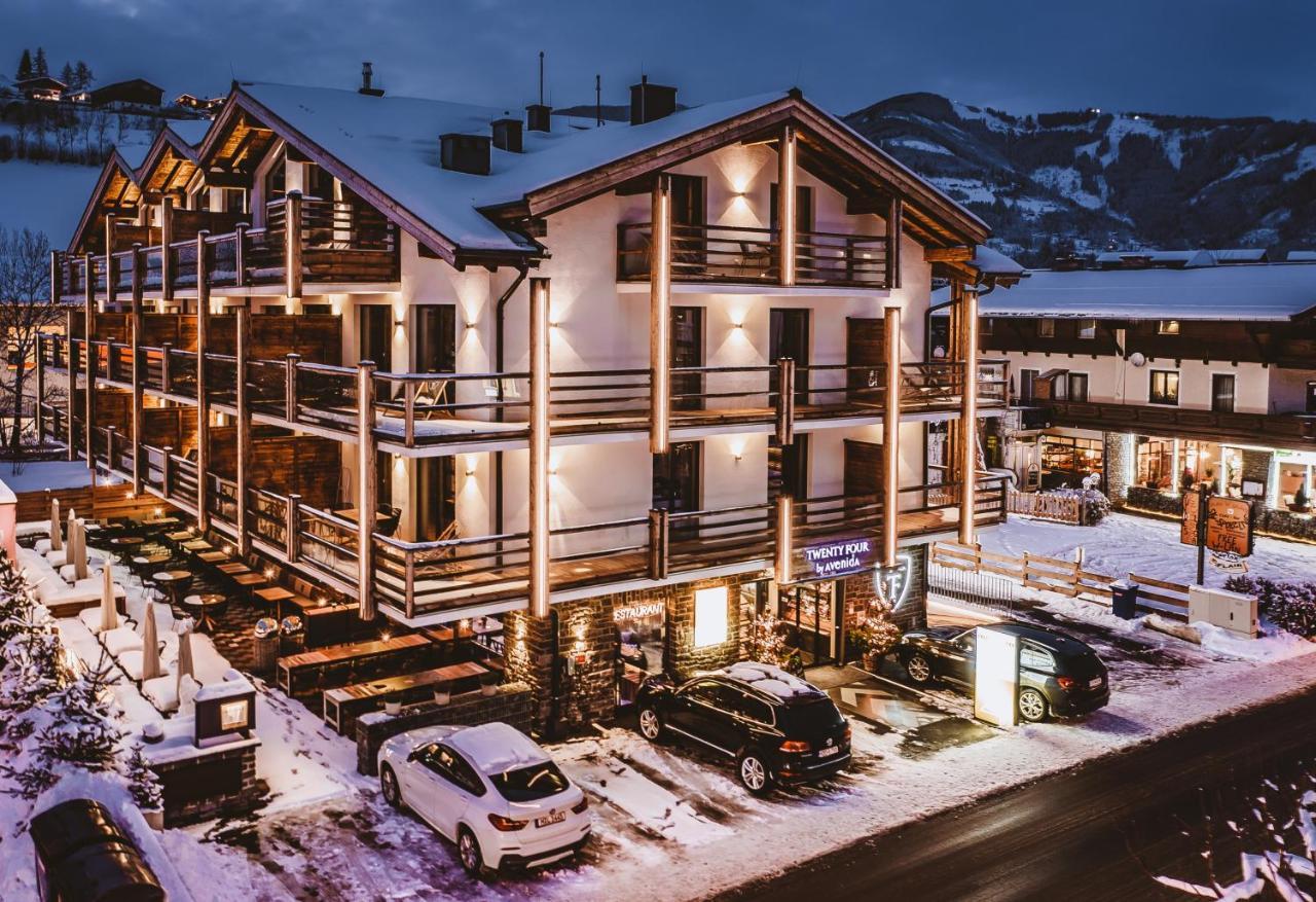 24 By Avenida - Mountain Hotel Kaprun Bagian luar foto