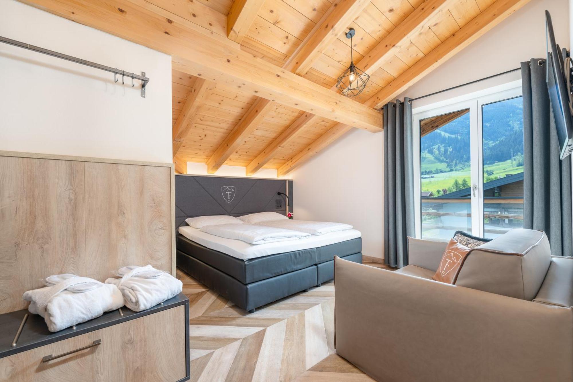 24 By Avenida - Mountain Hotel Kaprun Bagian luar foto
